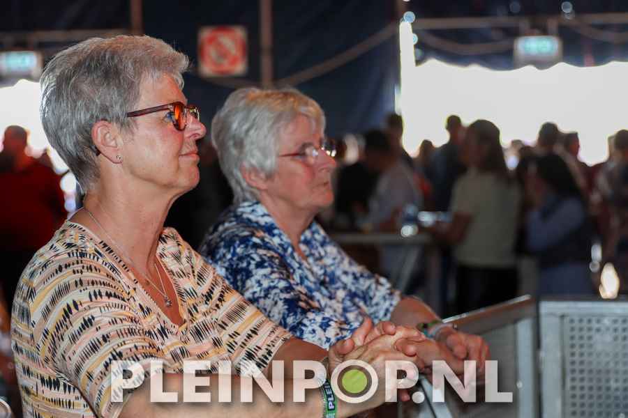 Publiek    Bezoekers (55)